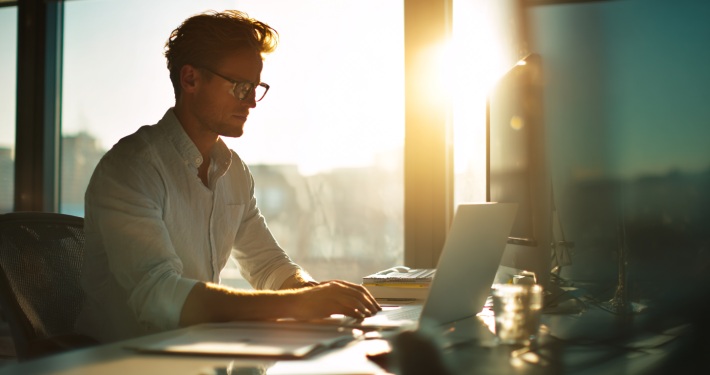 Identificare i tuoi top 3 competitor e raccogliere i dati di base